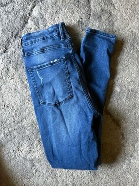 GOOD AMERICAN Good Waist Distressed Jeans